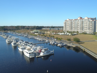 Barefoot-Marina-1_270F19B4-FC7E-D15C-A4B5A9F425D9732E-270f1184f76695c_270f509b-ae83-ab3e-d509616633a68ce4