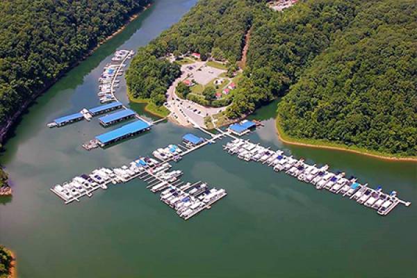 Center-hills-TN-SEC-Pates-fishlipzgrille