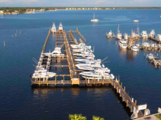 HMY-Waterway-Marina-Docks-in-Stuart-FL