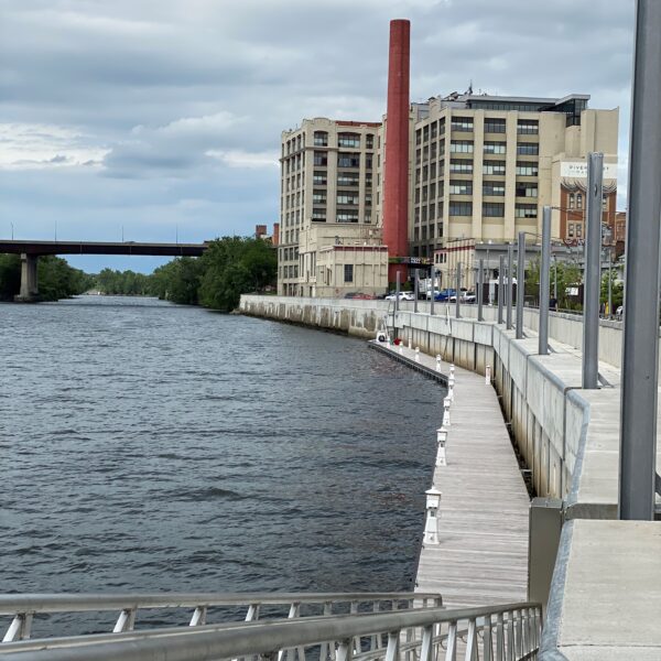 Troy_Downtown_Marina_-_Hudson_River_-_Snag-A-Slip