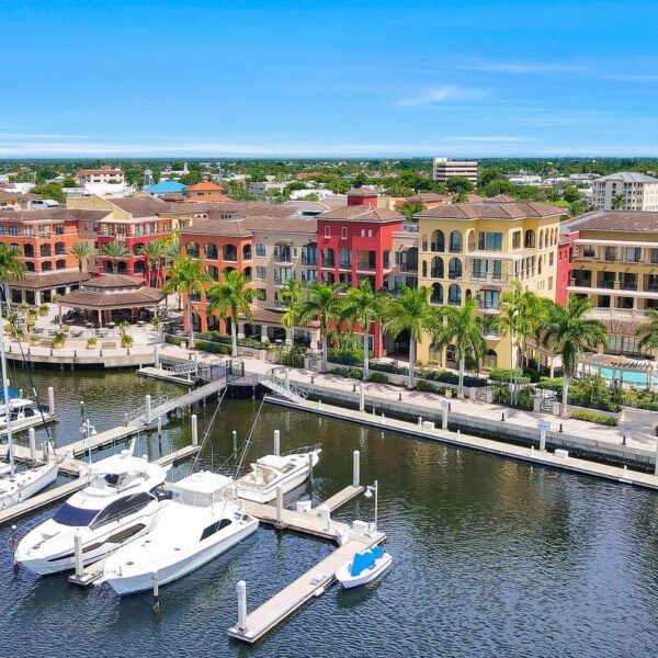 Esplanade_Marina_Docks